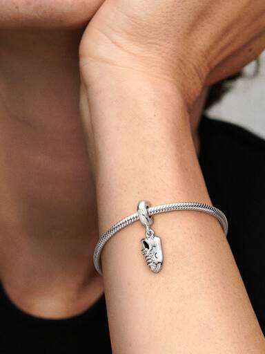 Turnschuh Charm-Anhänger