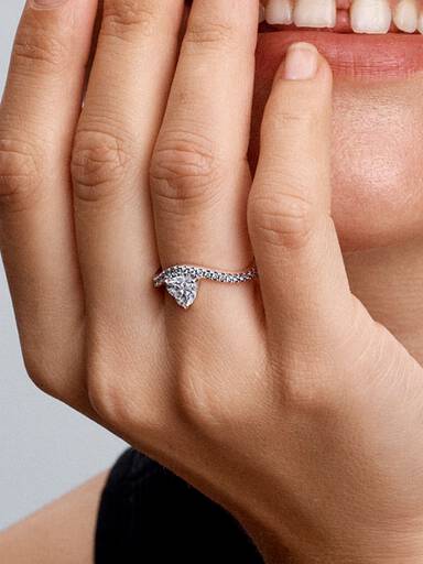 Welliger Pavé Herz Ring