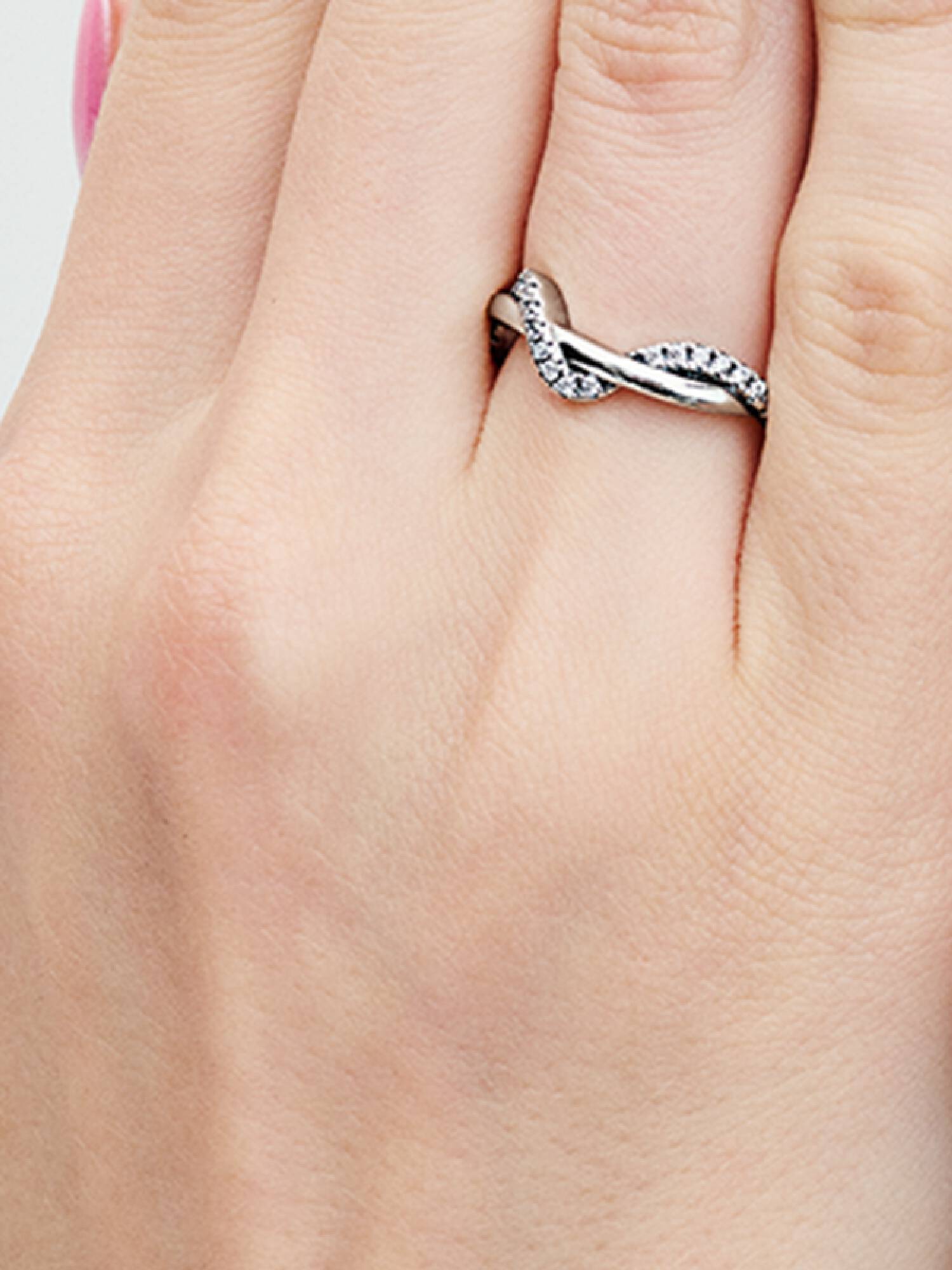 Funkelnde Verschlungene Welle Ring
