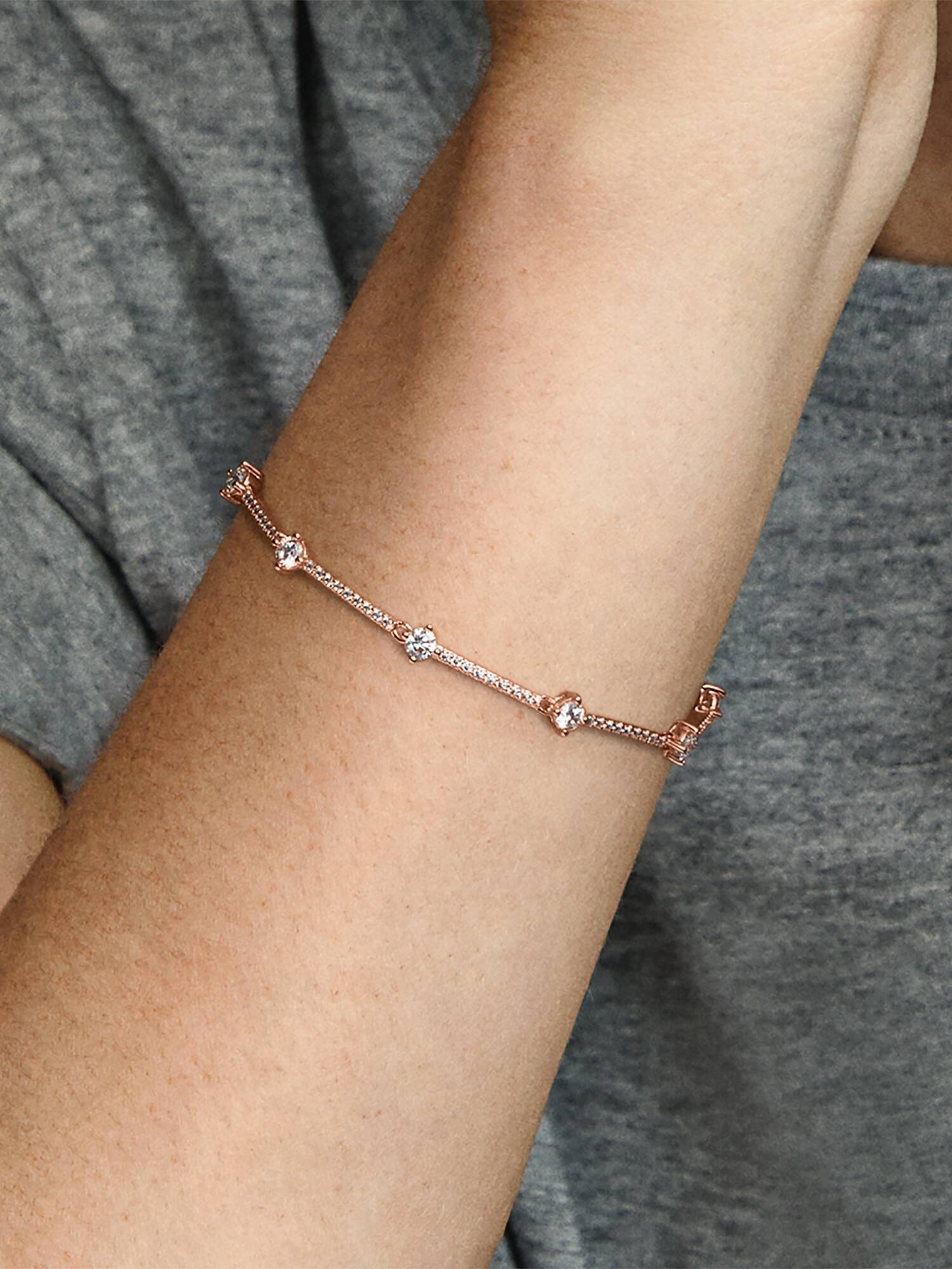 Funkelnde Pavé-Stäbe Armband