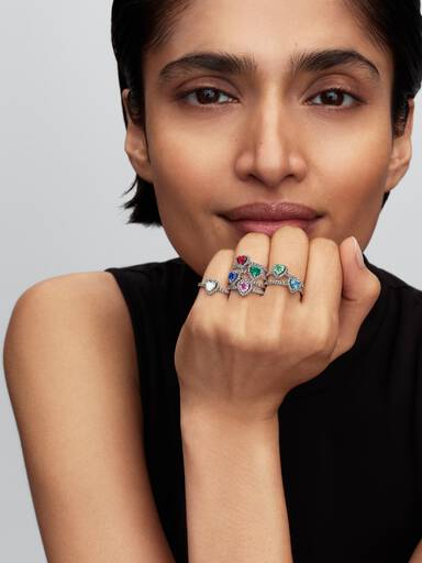 Erhabenes Royalgrünes Herz Ring