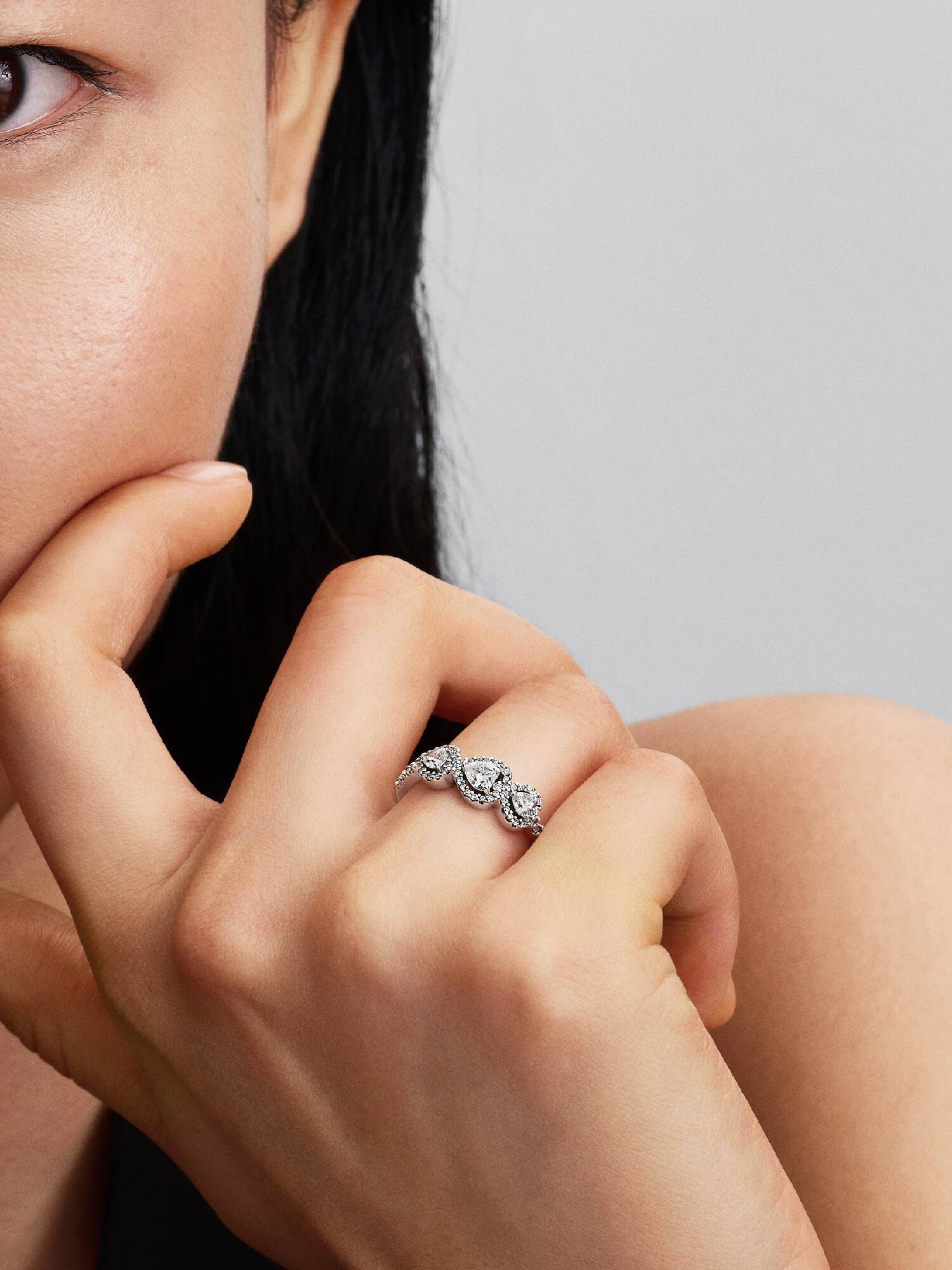 Strahlenkranz Herz Trilogie Ring