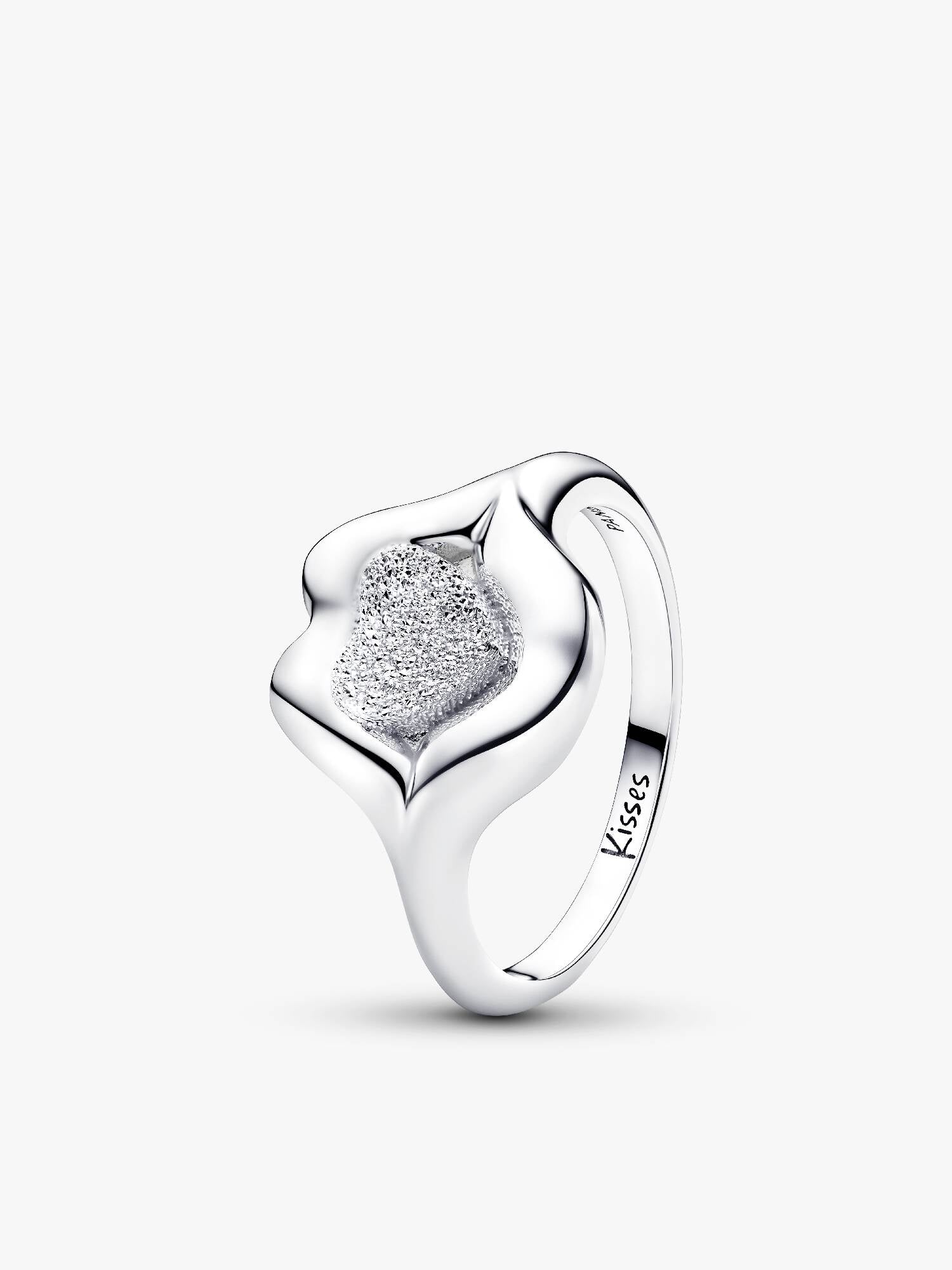 Pat McGrath The Lips of Love Ring