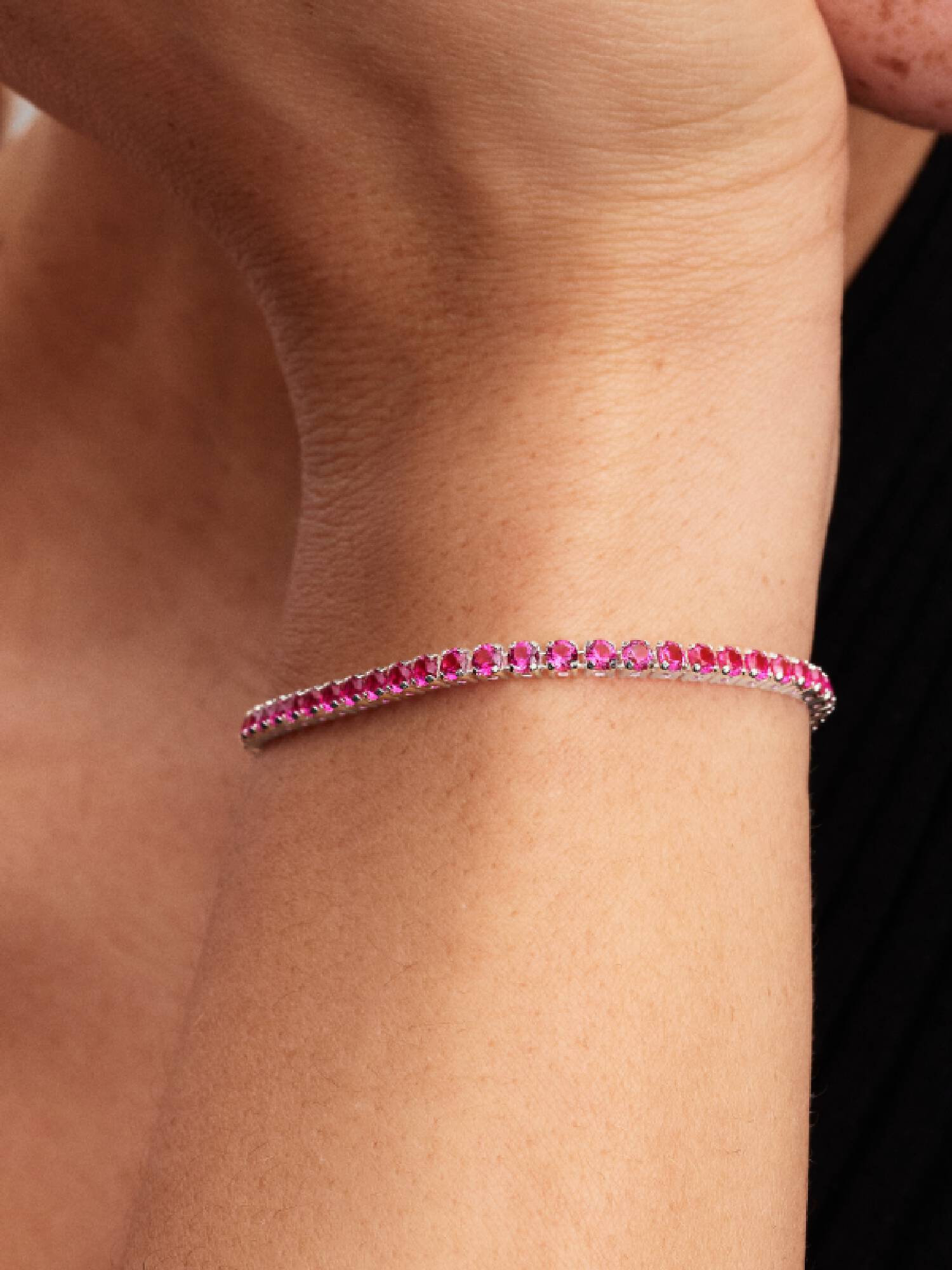 Funkelndes Rosafarbenes Tennisarmband