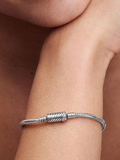 Leicht zu schließendes Schlangen-Gliederarmband mit Magnetverschluss