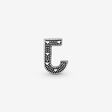 Pandora Schlüsselring mit Buchstaben-Anhänger J 51525-J • uhrcenter