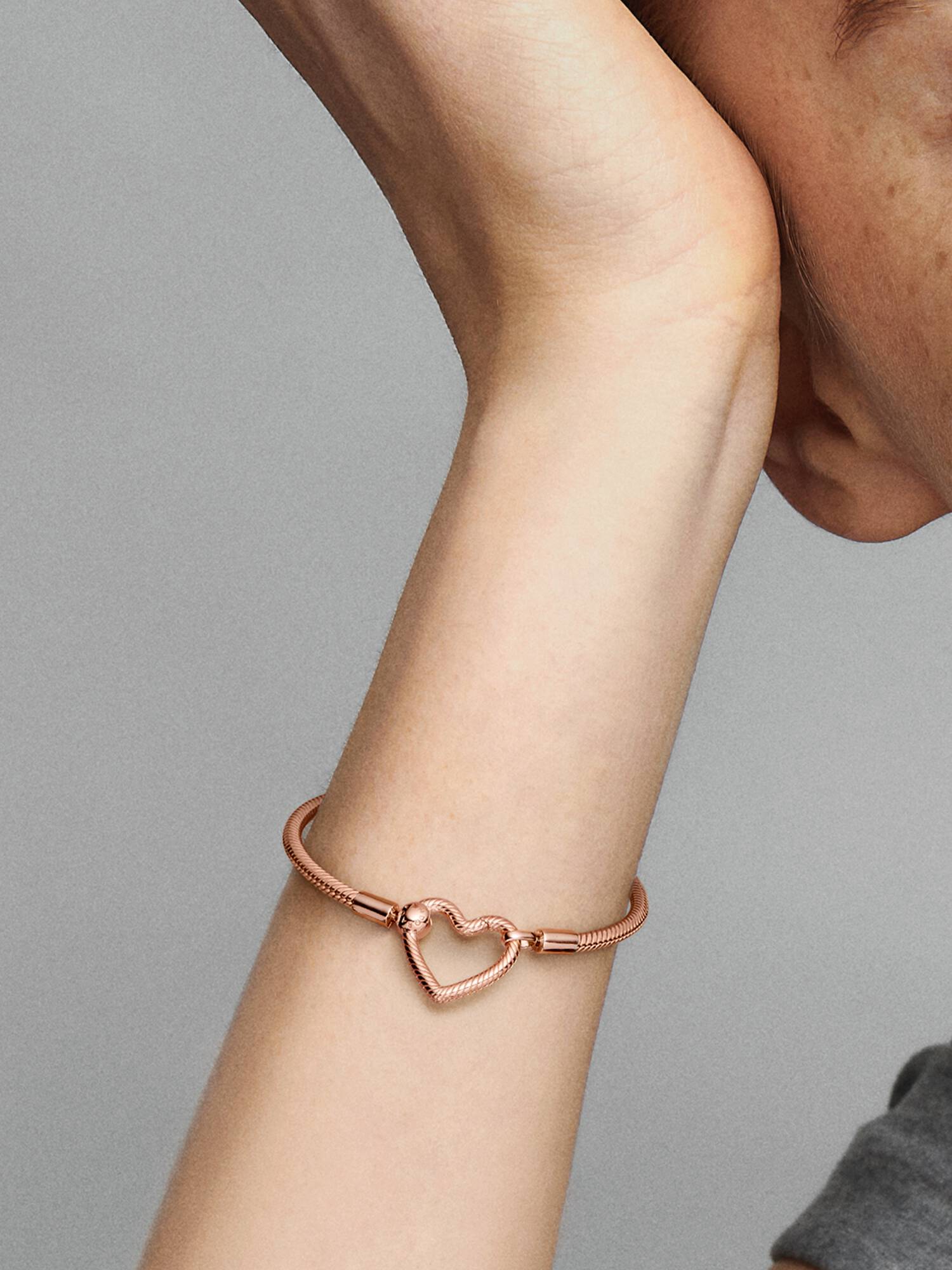 Pandora Moments Herzverschluss Schlangen-Gliederarmband