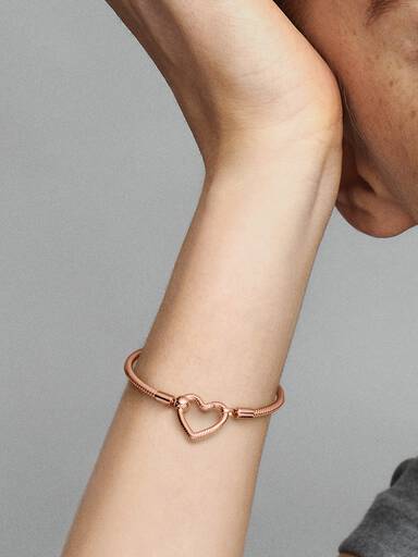 Pandora Moments Herzverschluss Schlangen-Gliederarmband