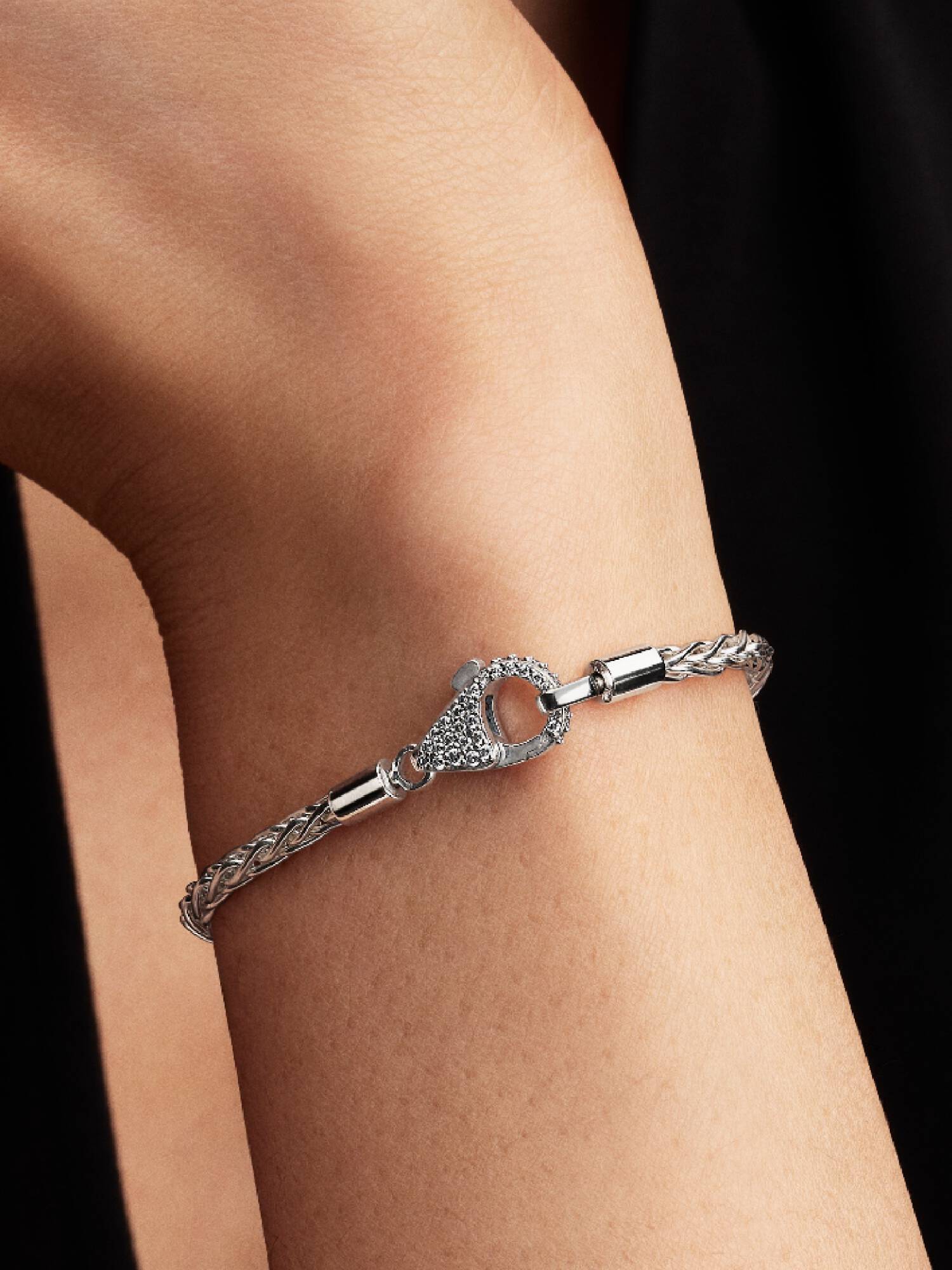 Fuchsschwanz-Charm-Armband mit Pavé-Verschluss 