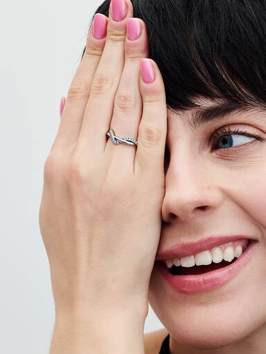 Funkelnde Verschlungene Welle Ring