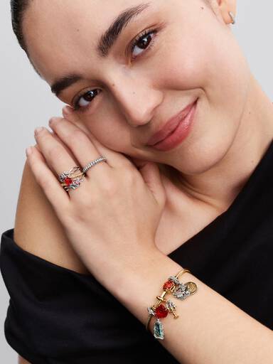 Disney Die Schöne und das Biest Verzauberte Rose Charm-Anhänger