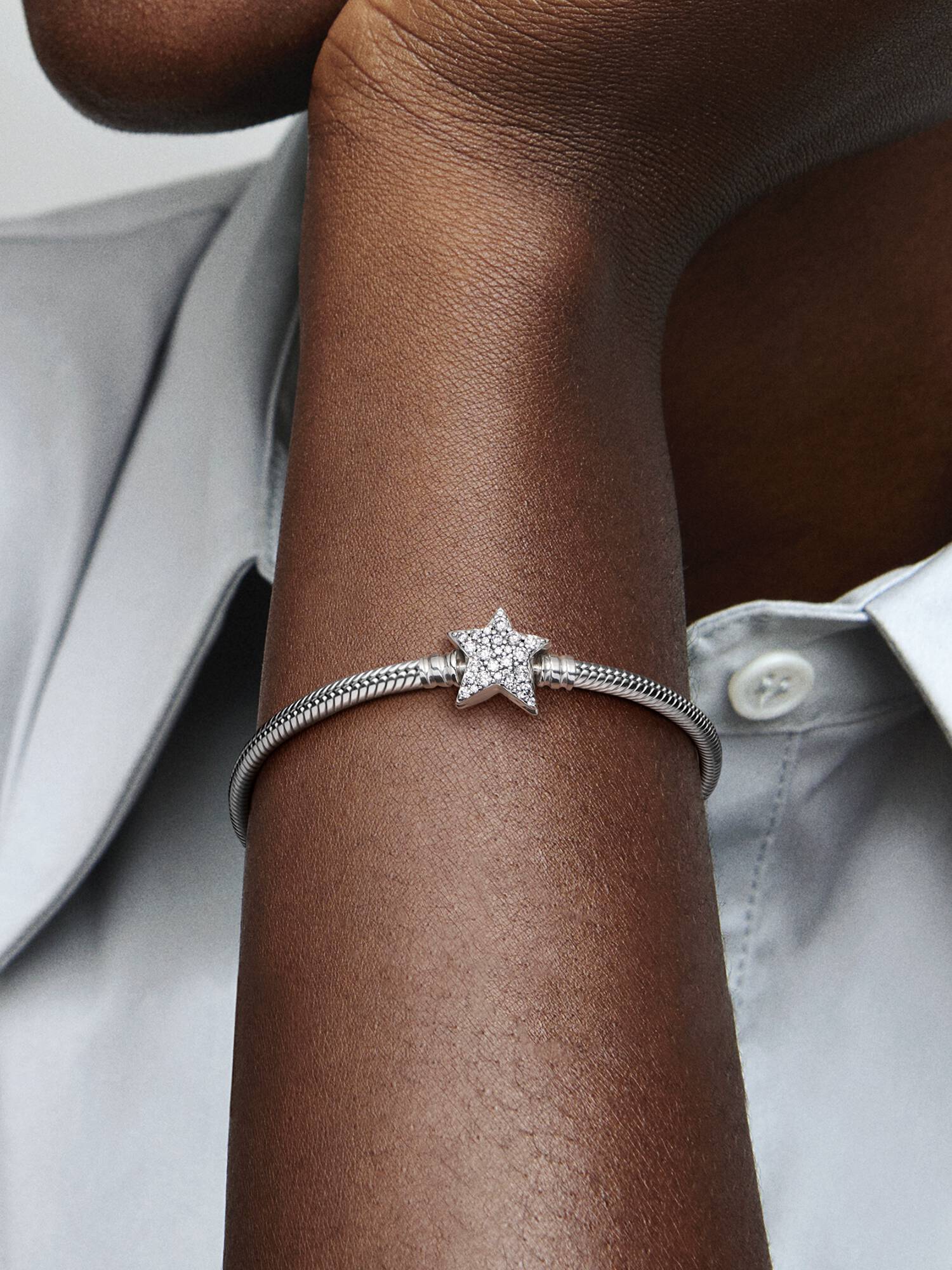 Pandora Moments asymmetrischer Stern-Verschluss Schlangen-Gliederarmband