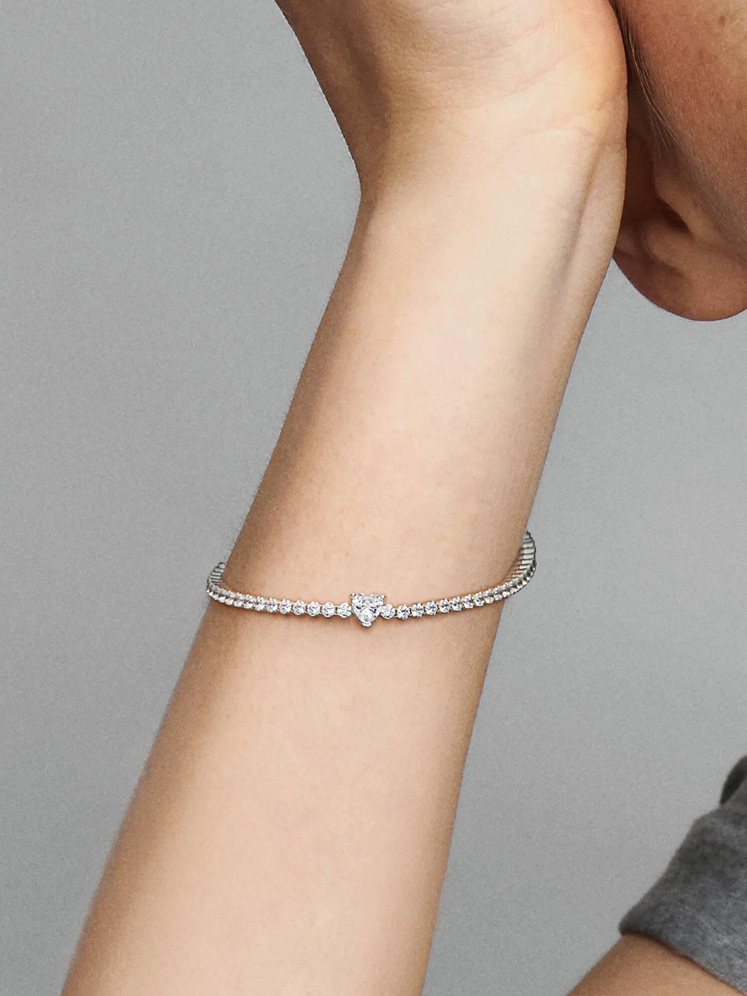 Funkelndes Herz Tennisarmband