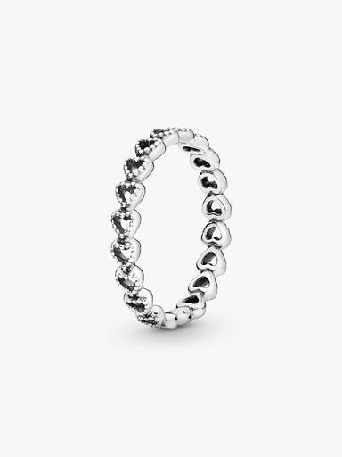 Gereihte Herzen Ring