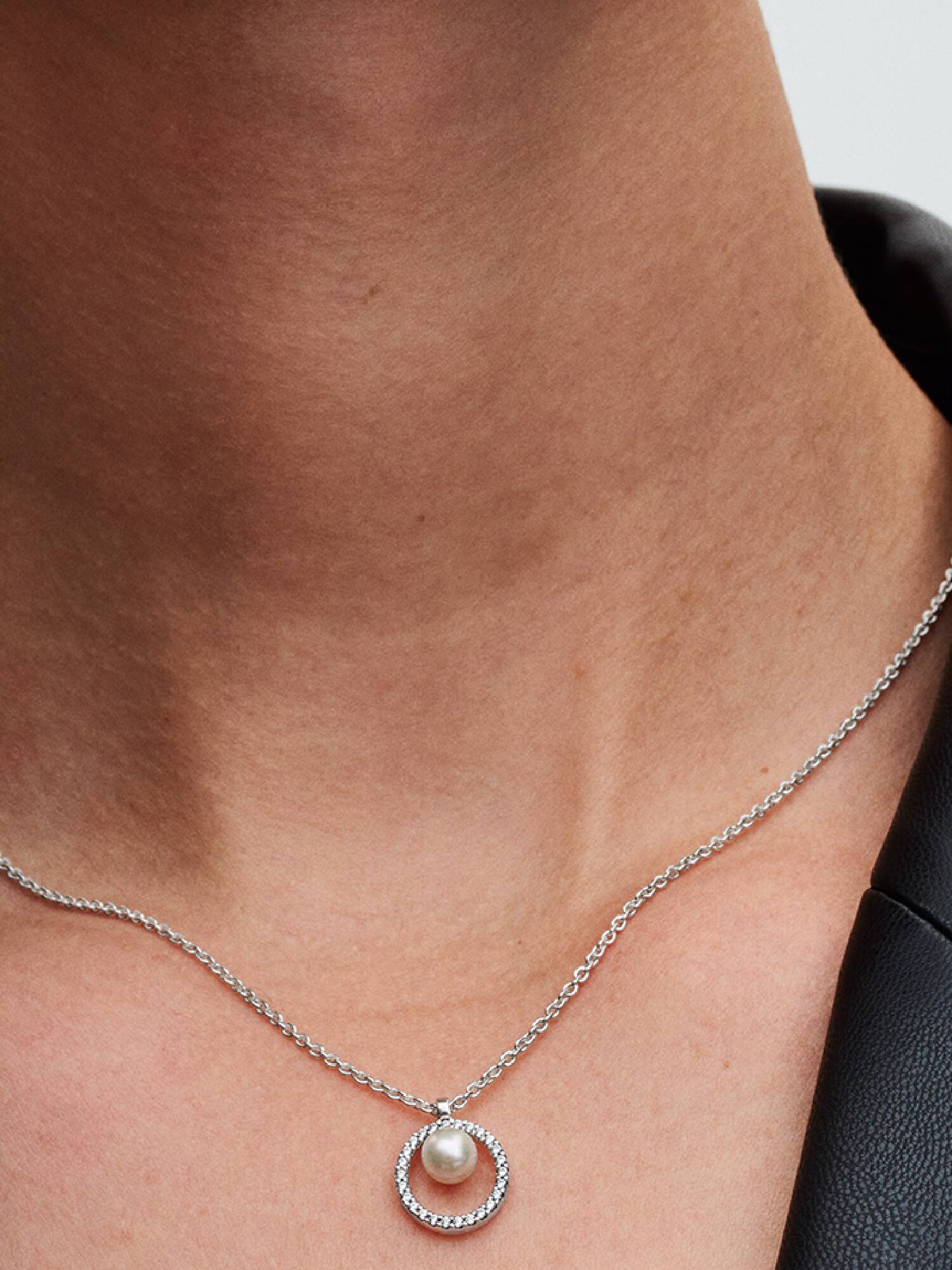 Behandelte Süßwasserzuchtperle & Pavé Collier-Halskette