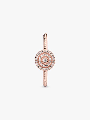 Eleganter Funkelnder Ring
