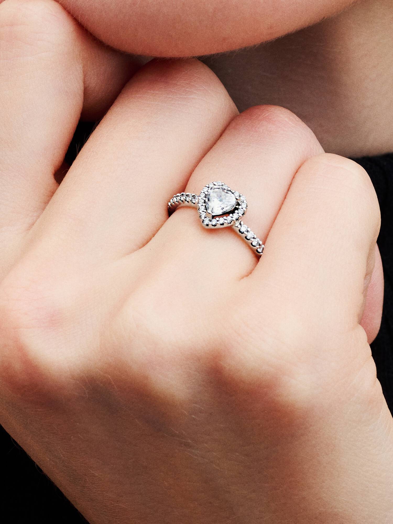 Erhabenes Herz Ring