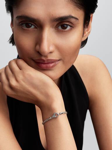 Fuchsschwanz-Charm-Armband mit Pavé-Verschluss