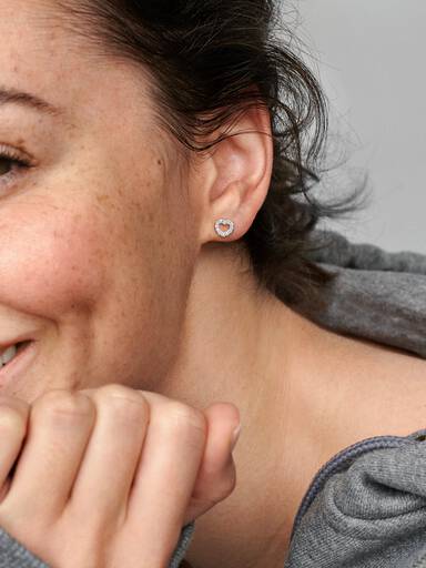 Offenes Herz Ohrstecker