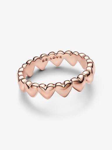 Reihe von Herzen Ring