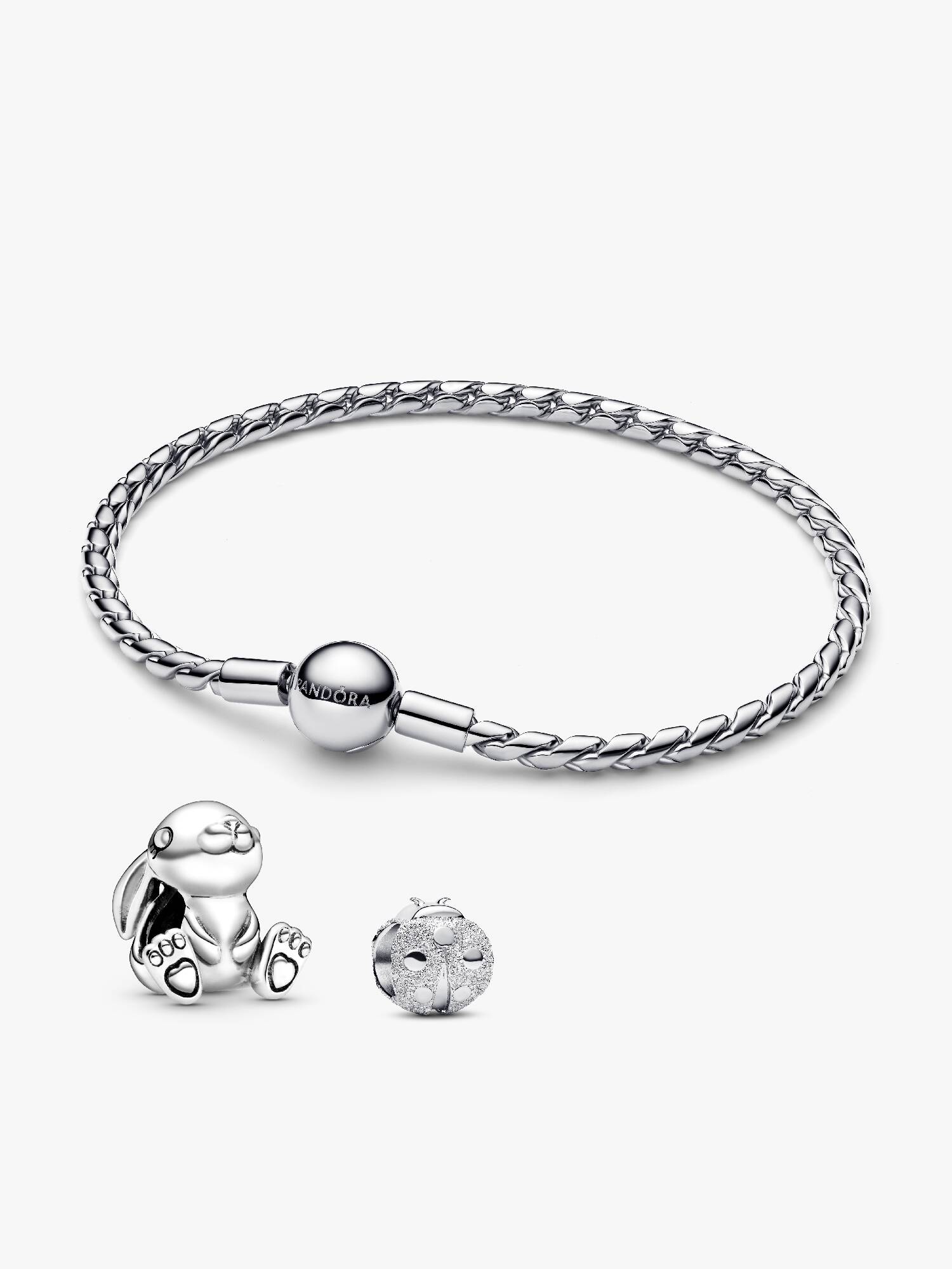 Osterzauber Armband‑Set mit Hasen Charm und Marienkäfer Mini‑Charm
