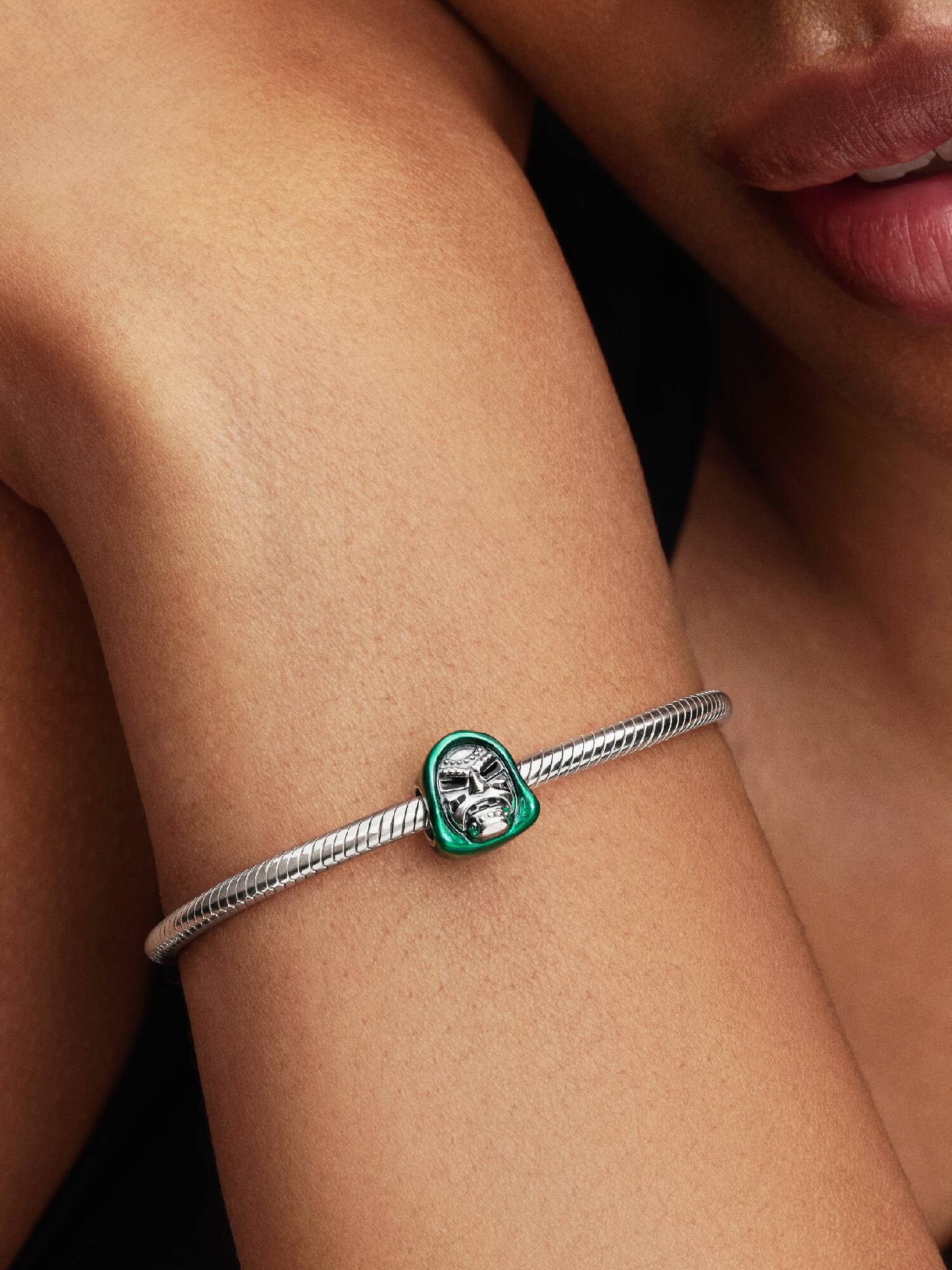 Disney Marvel Doctor Doom Maske Charm
